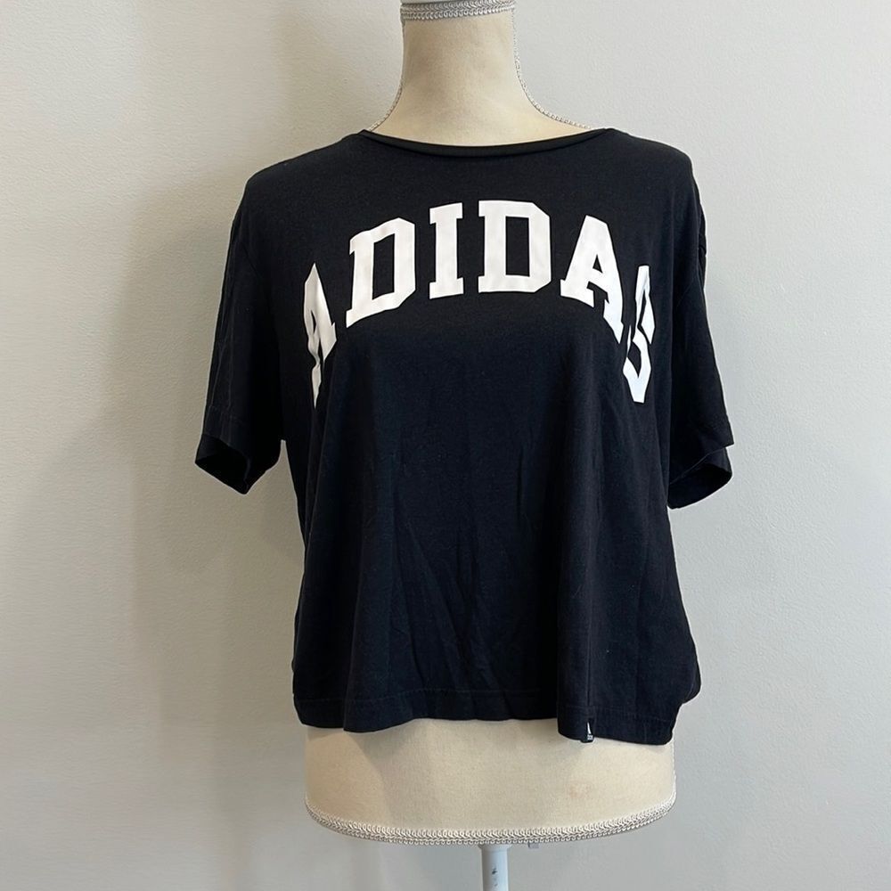 Adidas Tee - Size XL